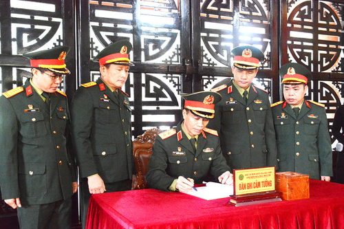 Quân ủy Trung ương, Bộ Quốc phòng dâng hoa, dâng hương tại Khu di tích Quốc gia đặc biệt ATK