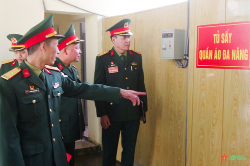 Quân khu 1 kiểm tra Hội thi 'Doanh trại chính quy, sáng, xanh, sạch, đẹp' năm 2024 tại Trung đoàn 246