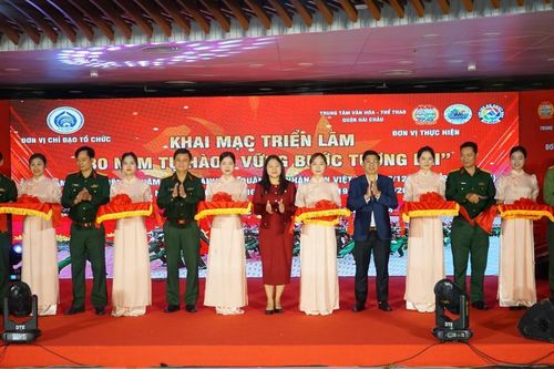 Ấn tượng triển lãm ảnh '80 Năm Tự Hào - Vững Bước Tương Lai'