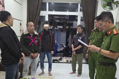 Bắt 2 chị em cho vay lãi nặng
