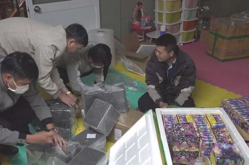 Liên tiếp bắt giữ các đối tượng buôn pháo số lượng lớn