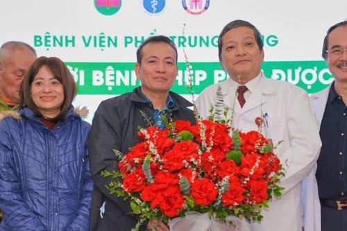 Bệnh nhân ca ghép phổi khó nhất hồi sinh kỳ diệu, ra viện sau 7 tháng
