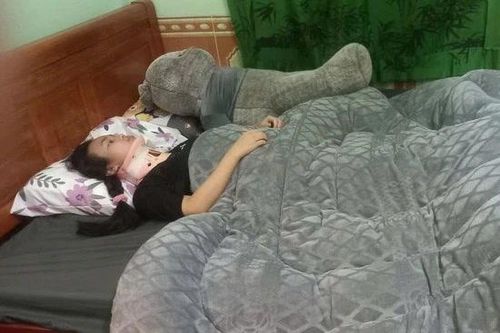 Khởi tố 6 bị can đánh nữ sinh lớp 11 gãy đốt sống cổ