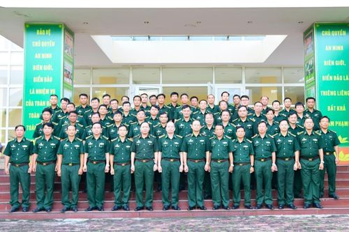 Trung tướng Nguyễn Anh Tuấn làm việc tại BĐBP Bình Phước