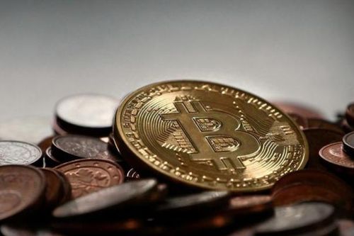 Tổng thống Donald Trump xác nhận kế hoạch dự trữ Bitcoin, Nga ám chỉ chiến tranh lạnh tiền điện tử