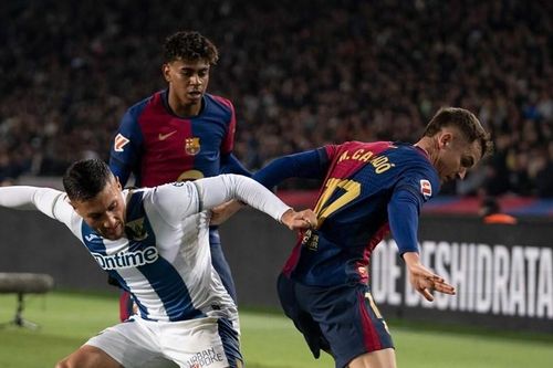 Barca thua sốc, cờ đến tay thành Madrid