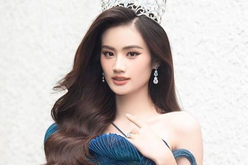 Hành động đẹp của hoa hậu Ý Nhi dành cho trẻ em