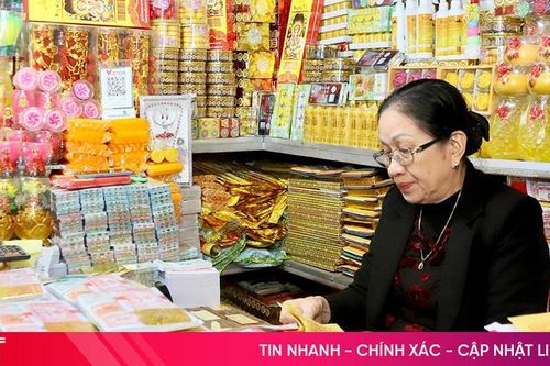Tiểu thương chợ lớn nhất Hà Tĩnh thận trọng nhập hàng Tết