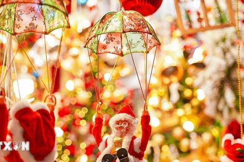 Không khí đón Noel trên những con phố của Hà Nội