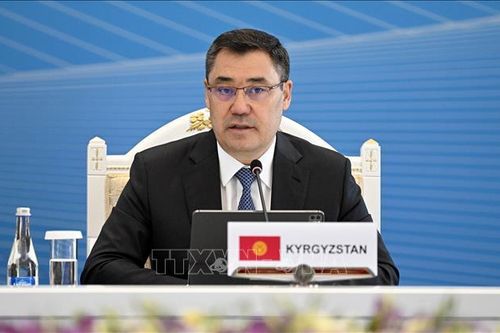 Tổng thống Kyrgyzstan bãi nhiệm thủ tướng