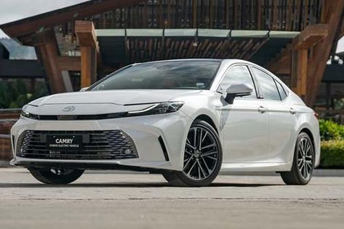 Toyota Camry 2025 bán tại Đông Nam Á với mức giá 45.800 USD