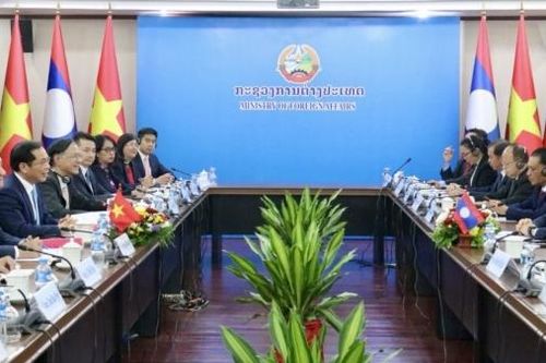 Việt Nam - Lào: Hợp tác kinh tế, thương mại và đầu tư được tăng cường