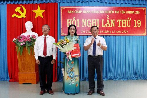 Ban Chấp hành Đảng bộ huyện Tri Tôn tổ chức hội nghị lần thứ 19
