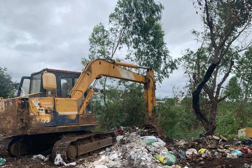 Gia Lai: Người dân bức xúc vì rác bừa bãi ở khu vực cầu treo Phan Đình Phùng