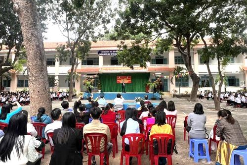 Trung đoàn 591, Sư đoàn Phòng không 377: Tuyên truyền Ngày thành lập Quân đội nhân dân Việt Nam và Ngày hội Quốc phòng toàn dân cho hơn 1.000 học sinh