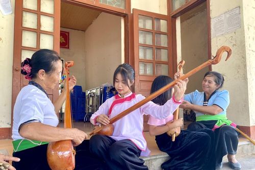 'Bóng cả' sống vui, khỏe, có ích