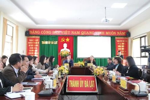 Học viện Chính trị quốc gia Hồ Chí Minh làm việc với Thành ủy Đà Lạt về công tác cán bộ nữ