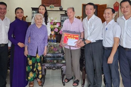 Lấy ý kiến Nhân dân về đề nghị truy tặng danh hiệu 'Bà mẹ Việt Nam anh hùng'