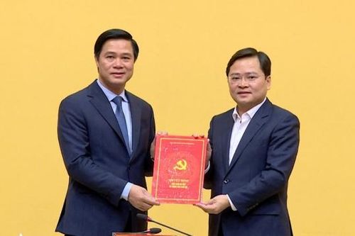 Bắc Ninh: Công bố Quyết định chuẩn y nhân sự tham gia Ban Thường vụ