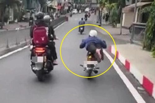 'Yêng hùng' bị xử phạt vì thích nằm dài trên xe biểu diễn