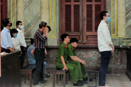 Cho vay với lãi suất 'cắt cổ', ông trùm người nước ngoài lãnh án