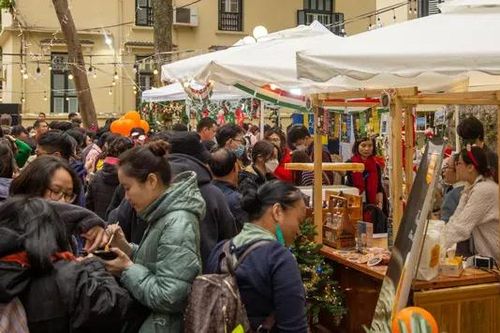 Không khí Giáng sinh châu Âu tại Hà Nội