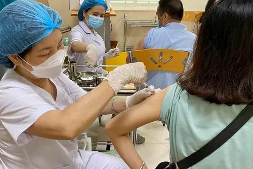 Giải quyết tình trạng thiếu hụt nhân lực y tế