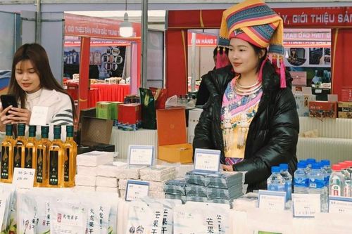 Hội chợ Thương mại Quốc tế Cao Bằng (Việt Nam) - Bách Sắc (Trung Quốc)