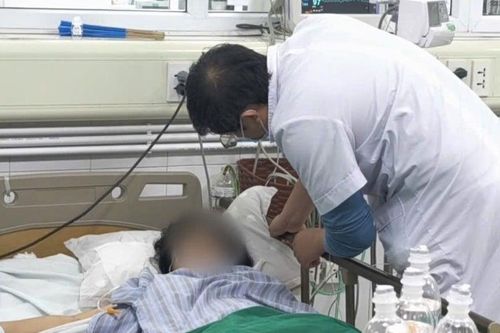 Cô gái mắc bệnh hiếm dễ nhầm lẫn với trầm cảm, tự kỷ