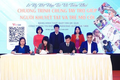 Chia sẻ khó khăn với người yếu thế