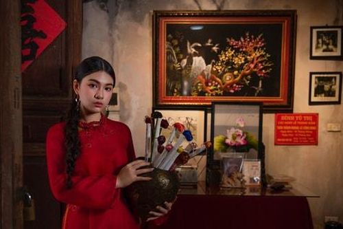 Ra mắt bộ sưu tập áo dài 'Đường thêu của mẹ' tôn vinh nghề thêu Hà Nội