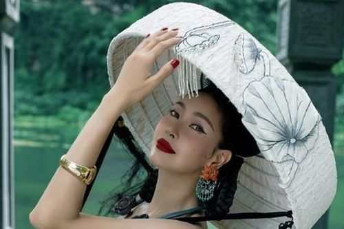 Hoa hậu Hà Kiều Anh U50 đẹp, sang 'hiếm có khó tìm'