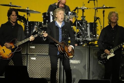 Paul McCartney và màn diễn 'tráng lệ nhất trong lịch sử pop'