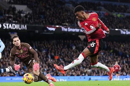 Thierry Henry chỉ ra điểm đặc biệt trong bàn thắng của Amad Diallo cho MU, khiến người hâm mộ kinh ngạc