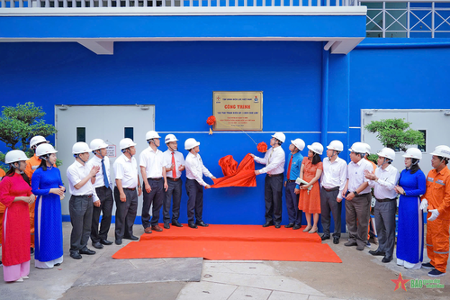 TP Hồ Chí Minh: Gắn biển công trình điện lực chào mừng các ngày lễ lớn
