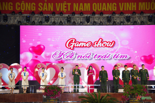 Giao lưu nghệ thuật 'Khát vọng bình yên' tại Sư đoàn 316