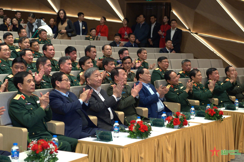 Tổng Bí thư Tô Lâm dự chương trình hòa nhạc 'Vang mãi khúc quân hành'