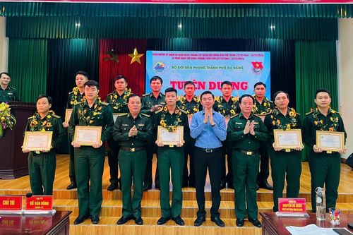 Gần 100 Đoàn viên, thanh niên tham gia Tọa đàm 'Đề cao tính kỷ luật, kỷ cương, tình thương yêu đồng chí, đồng đội'