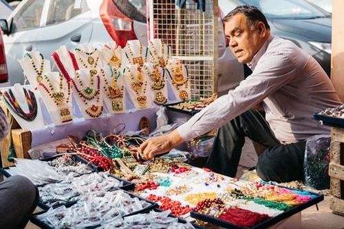 Bí ẩn thành phố ra đường là 'đụng phải' vàng bạc đá quý