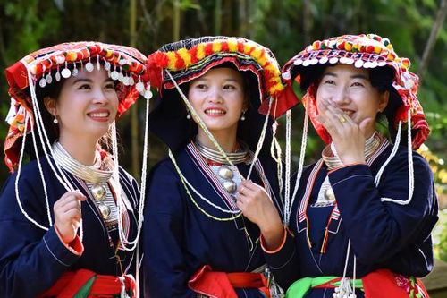 Trang phục truyền thống: Giá trị văn hóa cần được bảo tồn