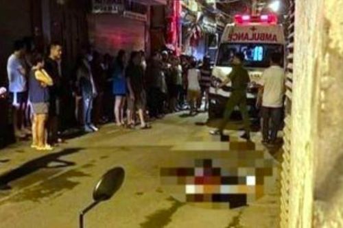 Tranh giành khách uống cà phê, em trai sát hại người yêu của chị gái