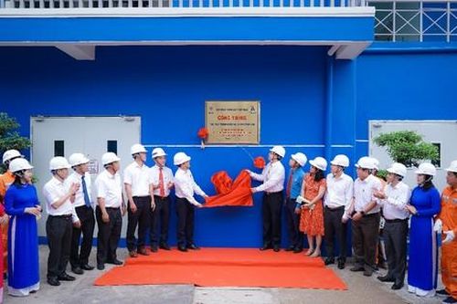 EVNHCMC gắn biển công trình cải tạo trạm biến áp 110kV Chợ Lớn