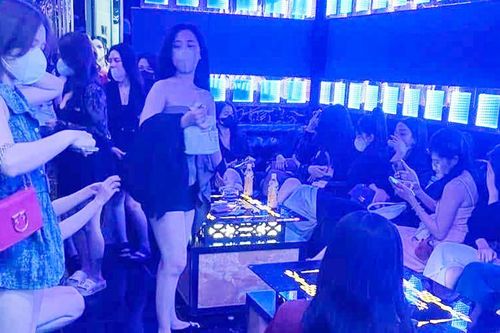 Đình chỉ hoạt động nhiều tụ điểm kinh doanh 'nhạy cảm' ở trung tâm TPHCM