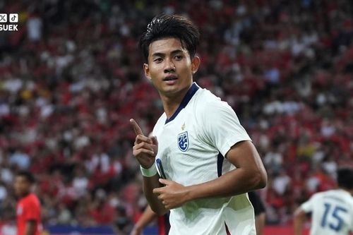 Video bàn thắng Singapore 2-4 Thái Lan: Mãn nhãn siêu phẩm, ngược dòng khó tin