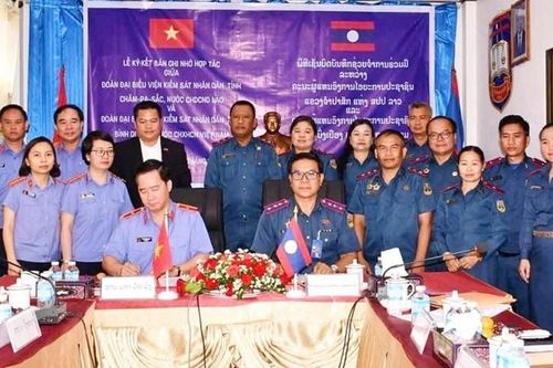 VKSND tỉnh Bình Dương thăm và làm việc tại VKSND tỉnh Chăm Pa Sắc, CHDCND Lào
