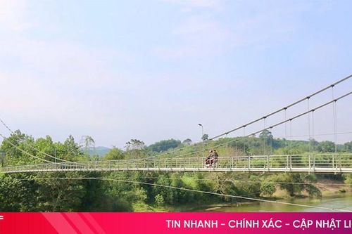 Người dân xã biên giới mong mỏi về một cây cầu kiên cố