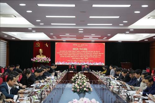 Hỗ trợ phát triển sản xuất tạo sinh kế, việc làm bền vững cho người nghèo