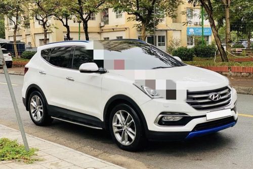 Hyundai Santa Fe máy dầu cũ được rao bán siêu rẻ 690 triệu đồng