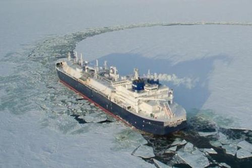 EU lần đầu giáng 'đòn' vào tàu phá băng chở LNG Nga ra khỏi Bắc Cực