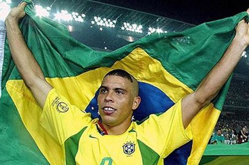 Ronaldo bất ngờ tuyên bố muốn trở lại với bóng đá Brazil